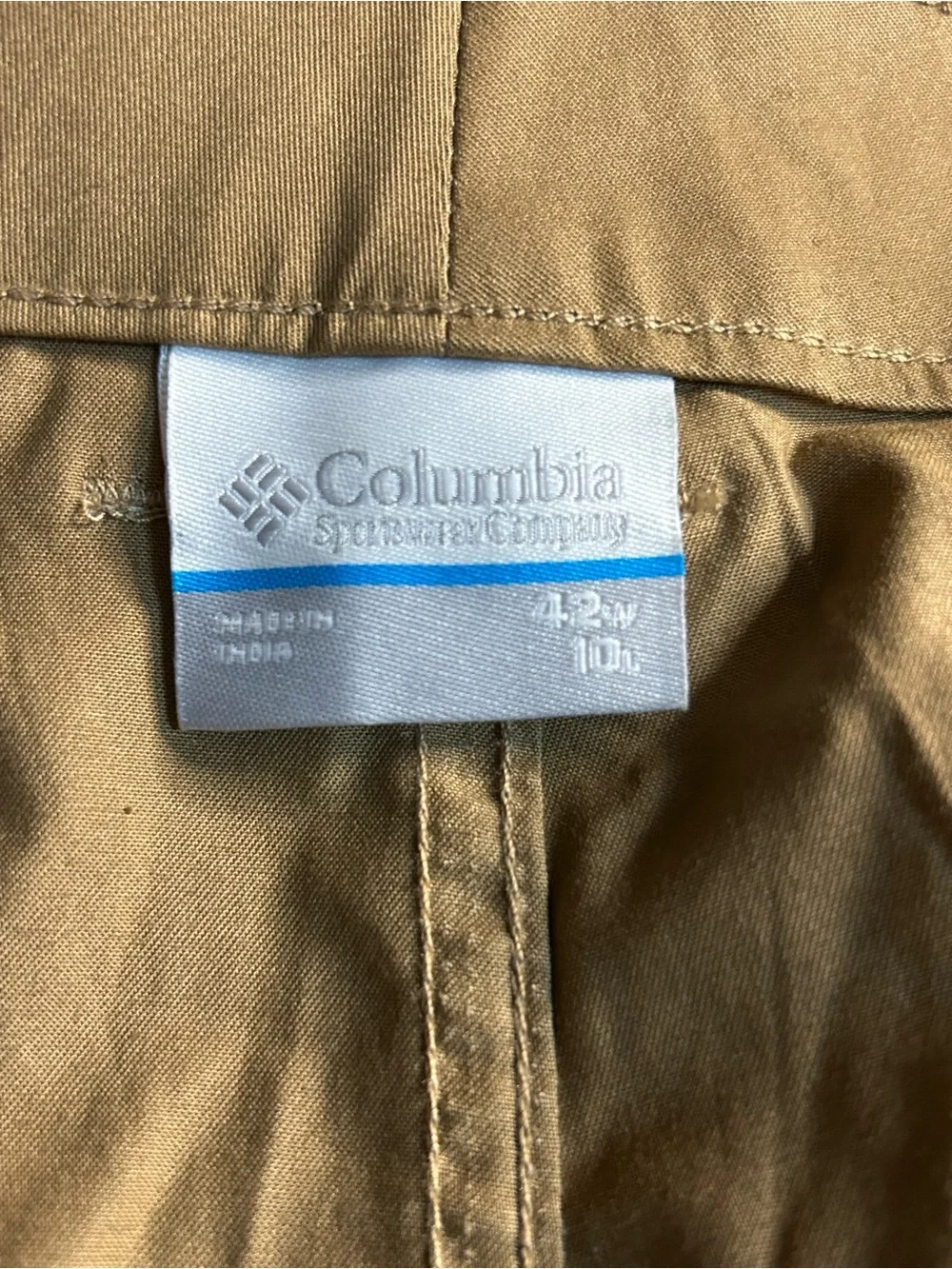 Columbia Mens Trail Cargo Shorts Size 42x10 Khaki Outdoor Durable Fabric
